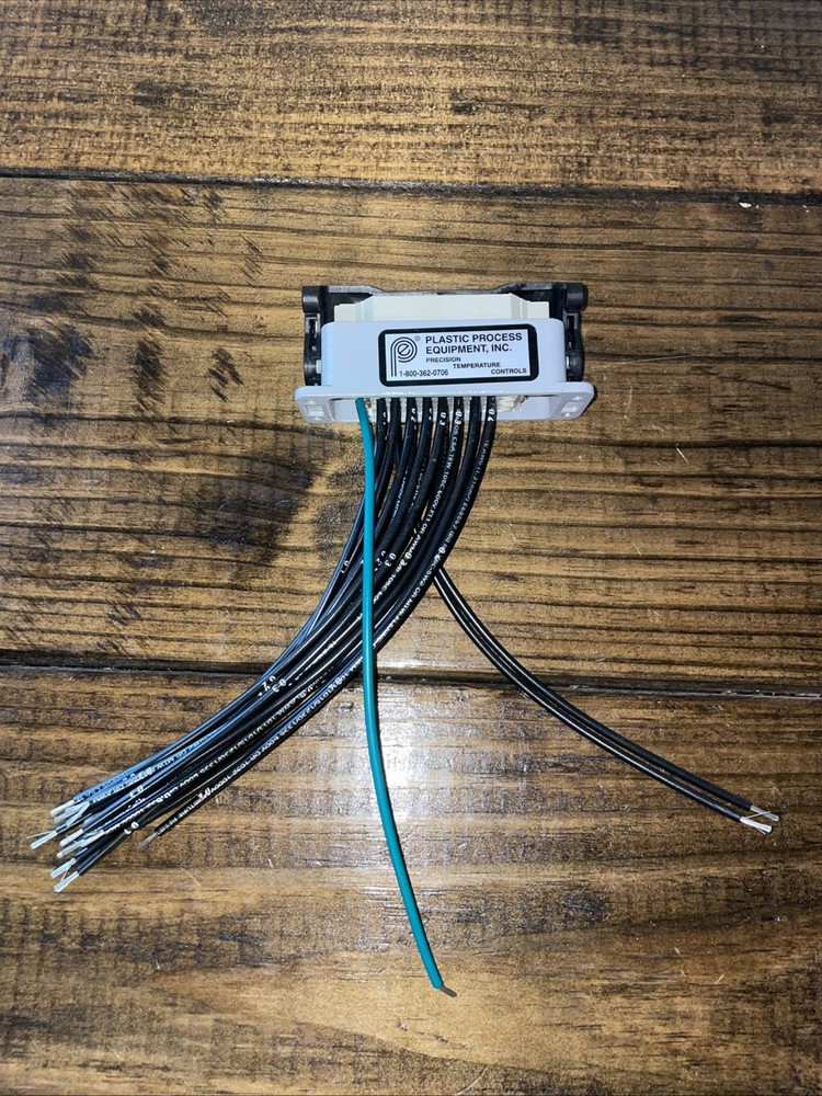 NEW PPE PLASTIC PROCESS EQUIPMENT PIC-8 TEMPERATURE CONNECTOR