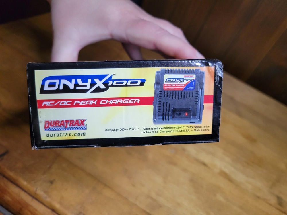 Onyx 100 AC/DC Charger