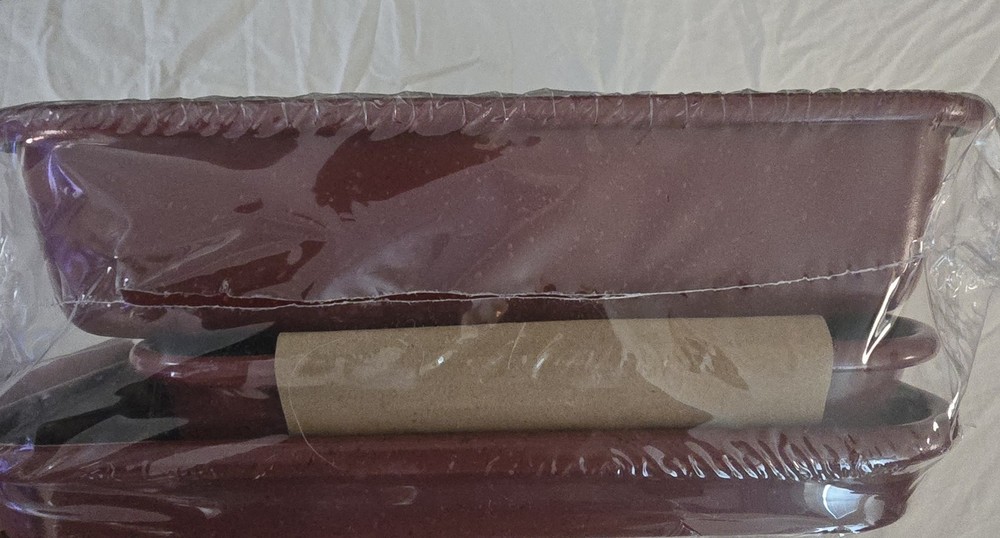 Curtis Stone Red Three-Piece Bakeware Set