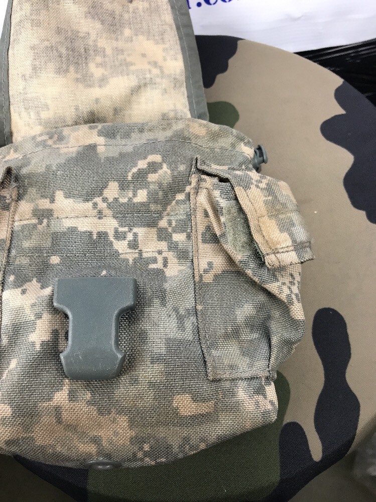 US MILITARY ACU MOLLE II CANTEEN / GENERAL PURPOSE POUCH - EUC