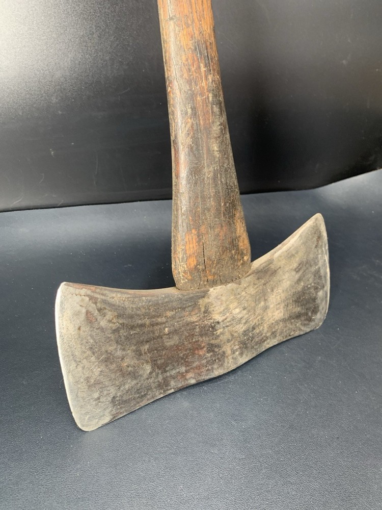 Vintage PLUMB #4 Pound Double Bit Axe Still Solid Fit, Axe Head Not Loose.