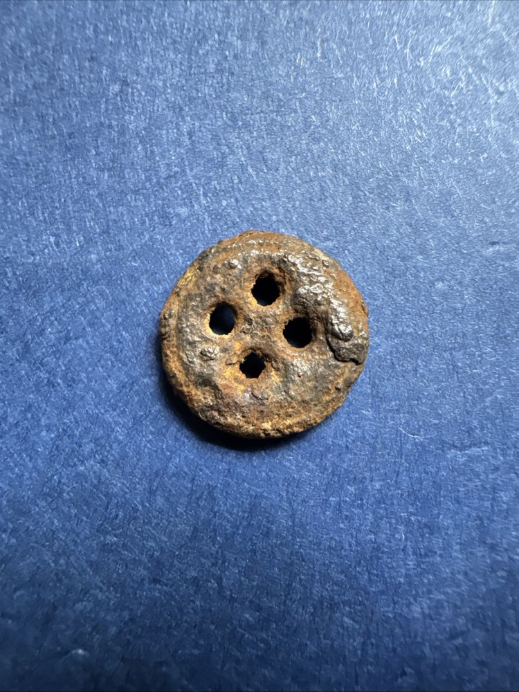 Colonial Era Button Found In Virginia Flat Button #69