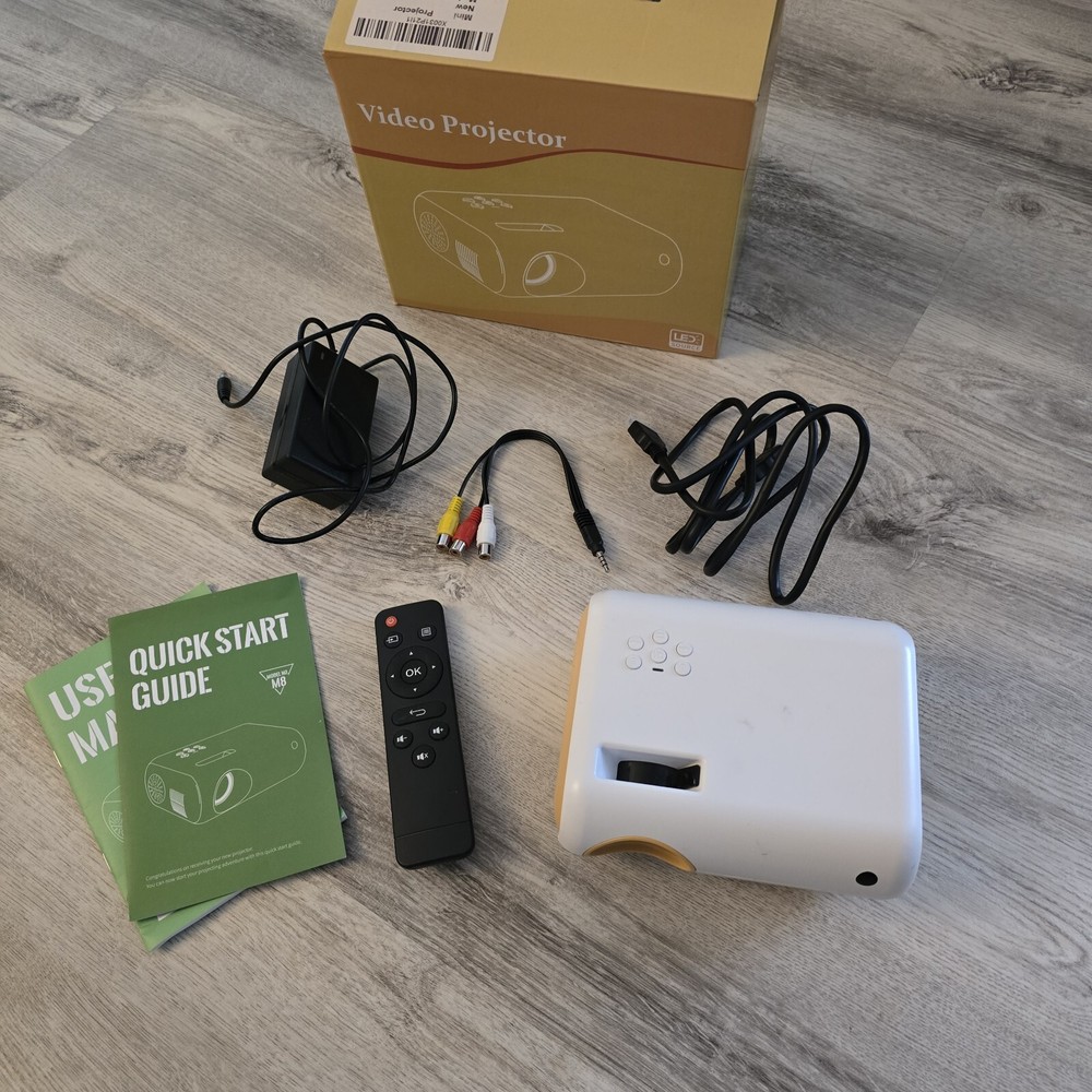 Mini Video Projector Native 1080p Led Lights ,tested Works