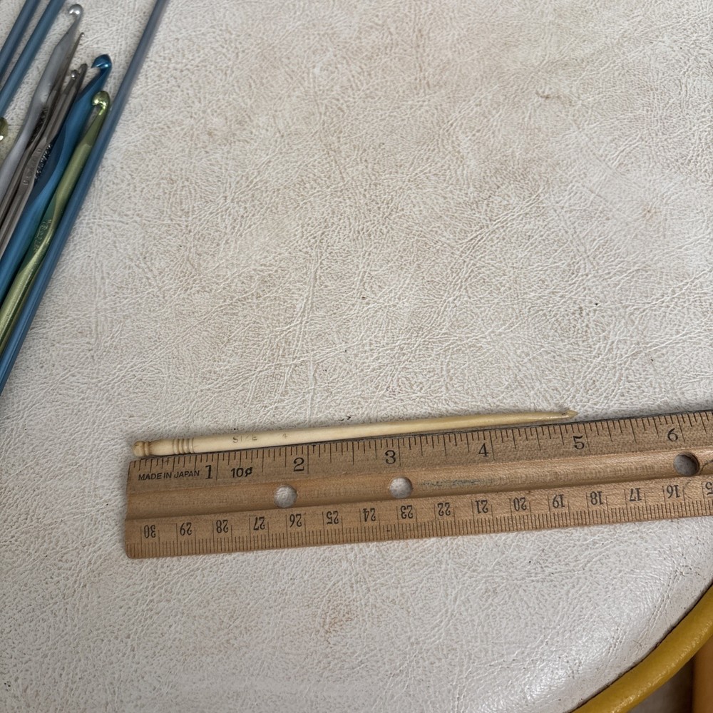 Vintage Bone Crochet Hook Size 4