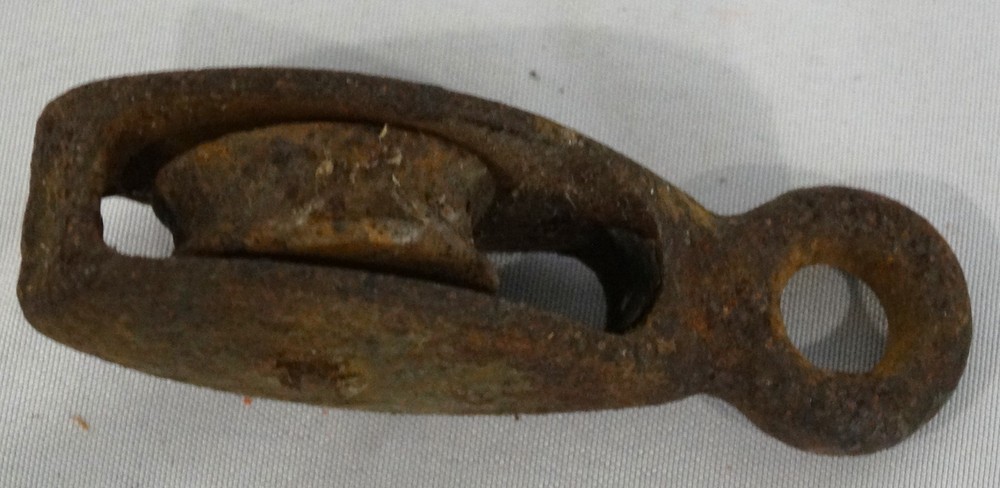 Antique Cast Iron Mini Single Wheel Pulley 2.5" Primitive