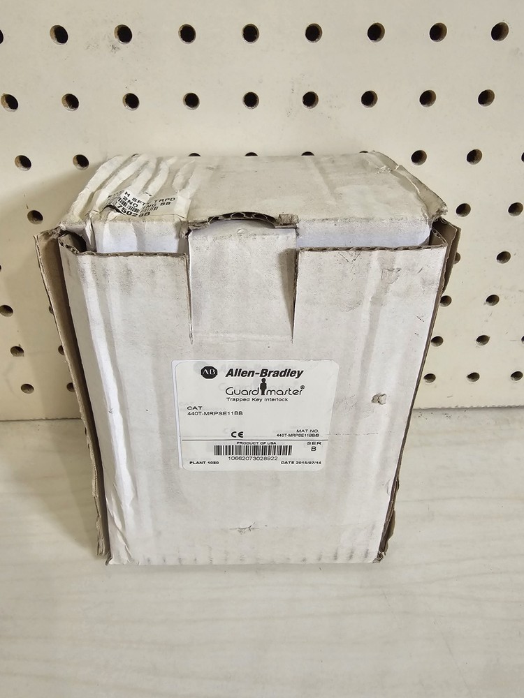 Allen-Bradley Prosafe Rotary Key Switch-Panel Mounted Cat #: 440T-MRPSE11BB