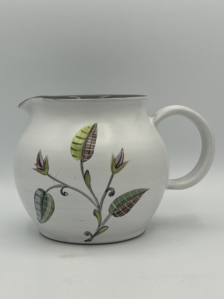 Lovely Danberry Stoneware Sping 2qt Pitcher