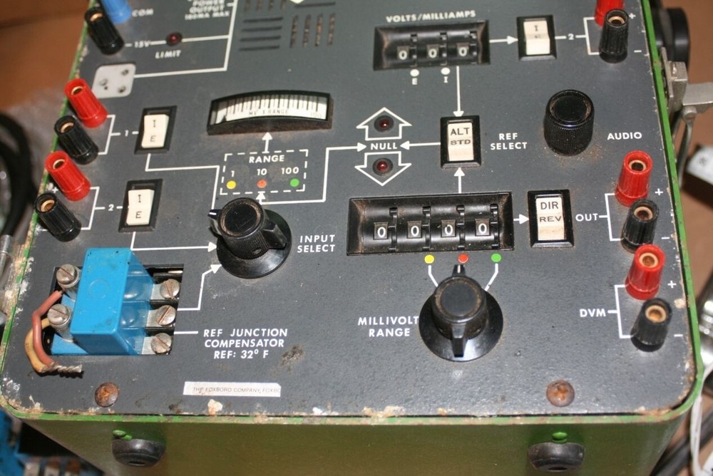 Invensys Foxboro 2AT-CAL Spec 200 System Calibrator