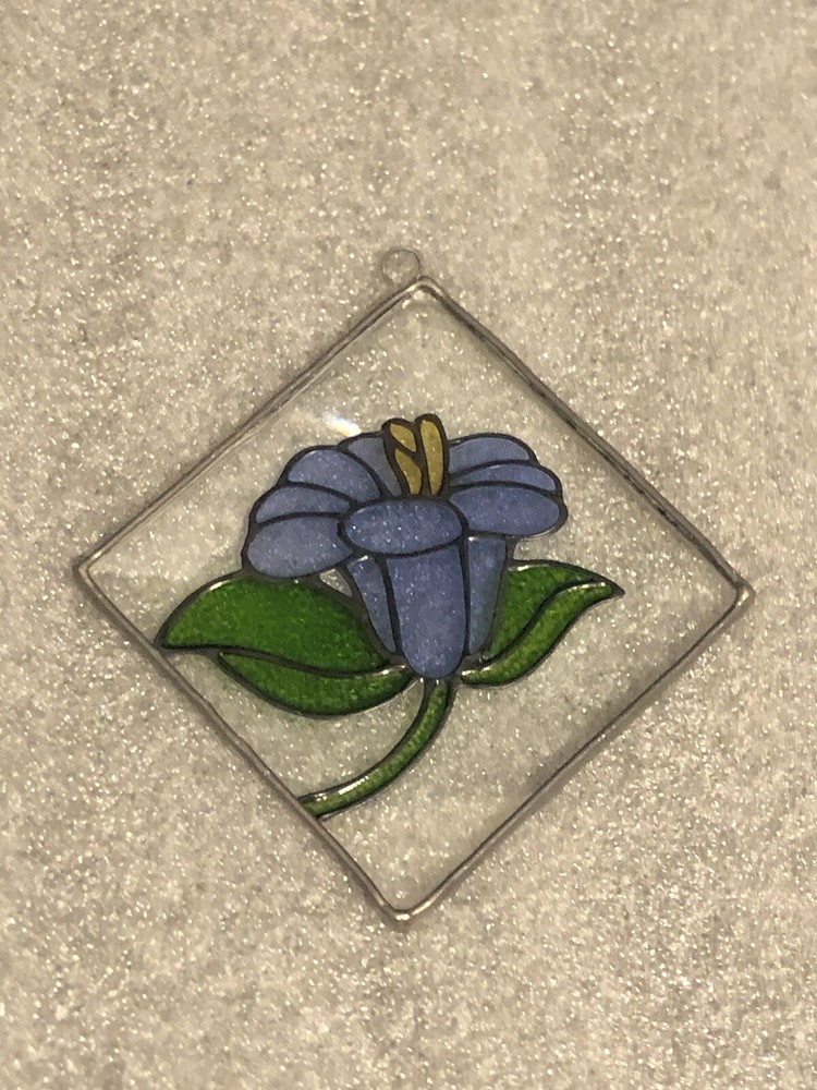 Small Diamond-Shaped Glass Flower Suncatcher