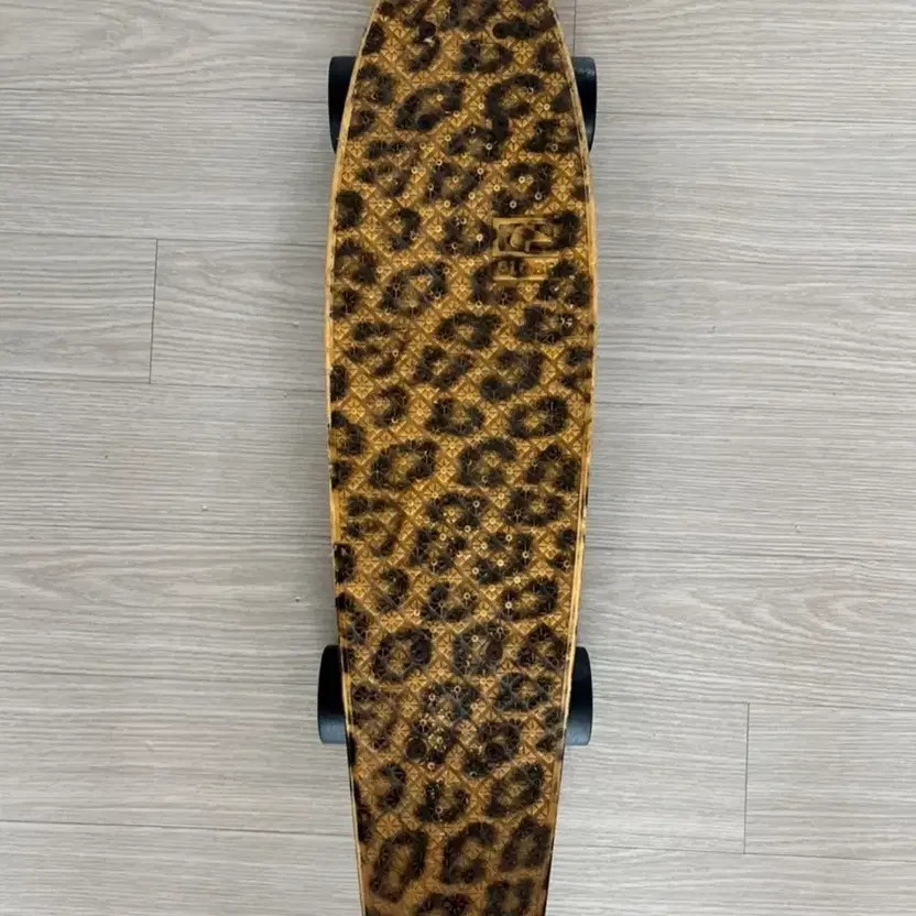 Bantam Leopard Cruiserboard 23-inch Lightly Used