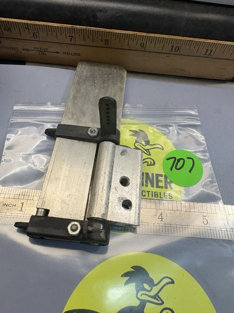 RC BOAT RUDDER PART USED
