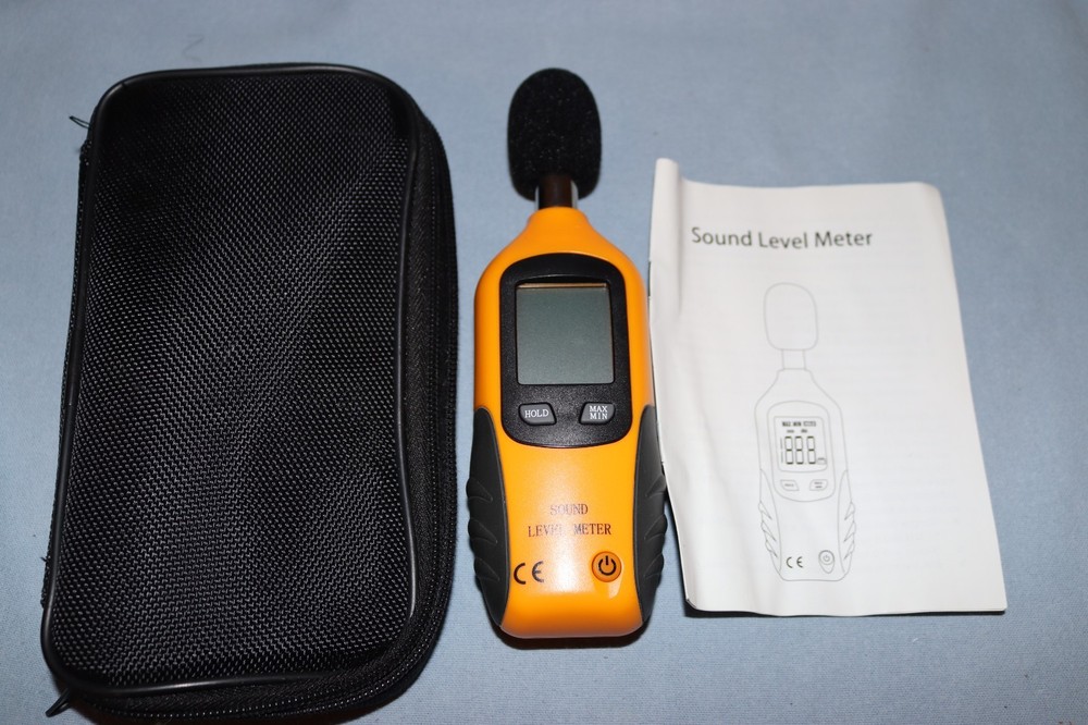 Sound Level Meter with Case and Instructions - Includes Battery