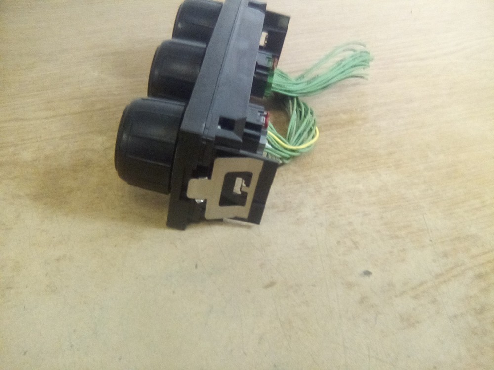 International MV 4065331C5 Climate Control