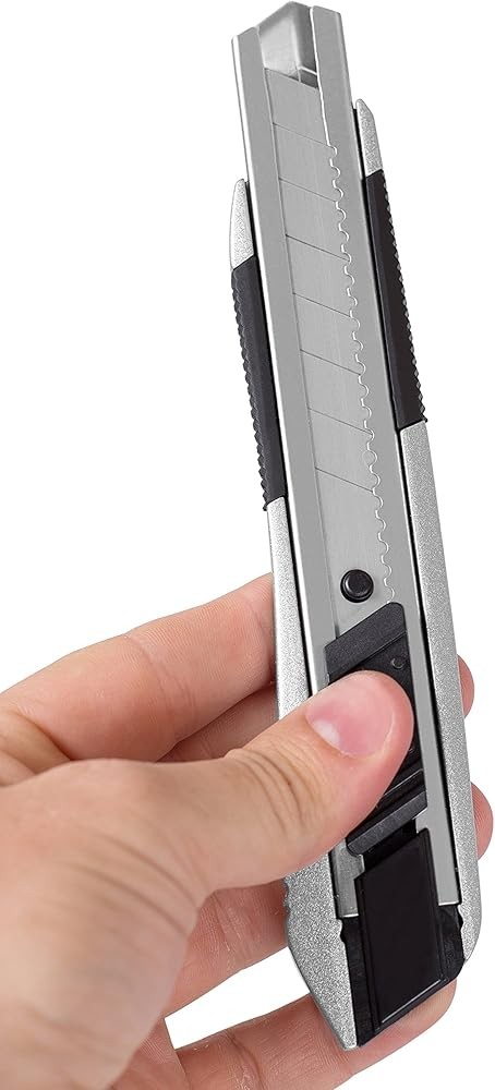 Internet's Snap-Off Utility Knife - Regular - - Belt Clip -