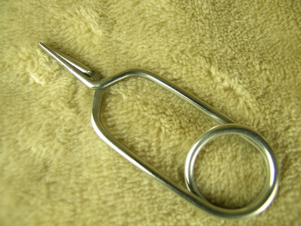 LONG NOSE MEDIUM HACKLE PLIERS 2 5/8" #013