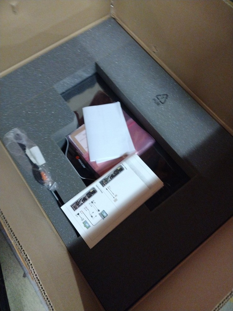 Polycom HDX4500 24" video Conferencing System new in box