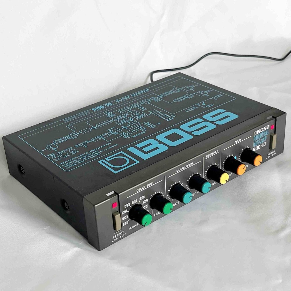 BOSS RDD-10 Digital Delay 1980s Moduration Delay Micro Rack Series Made in Japan