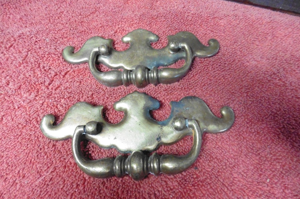 2 Vintage Drawer cabinet pulls Handles Victorian metal