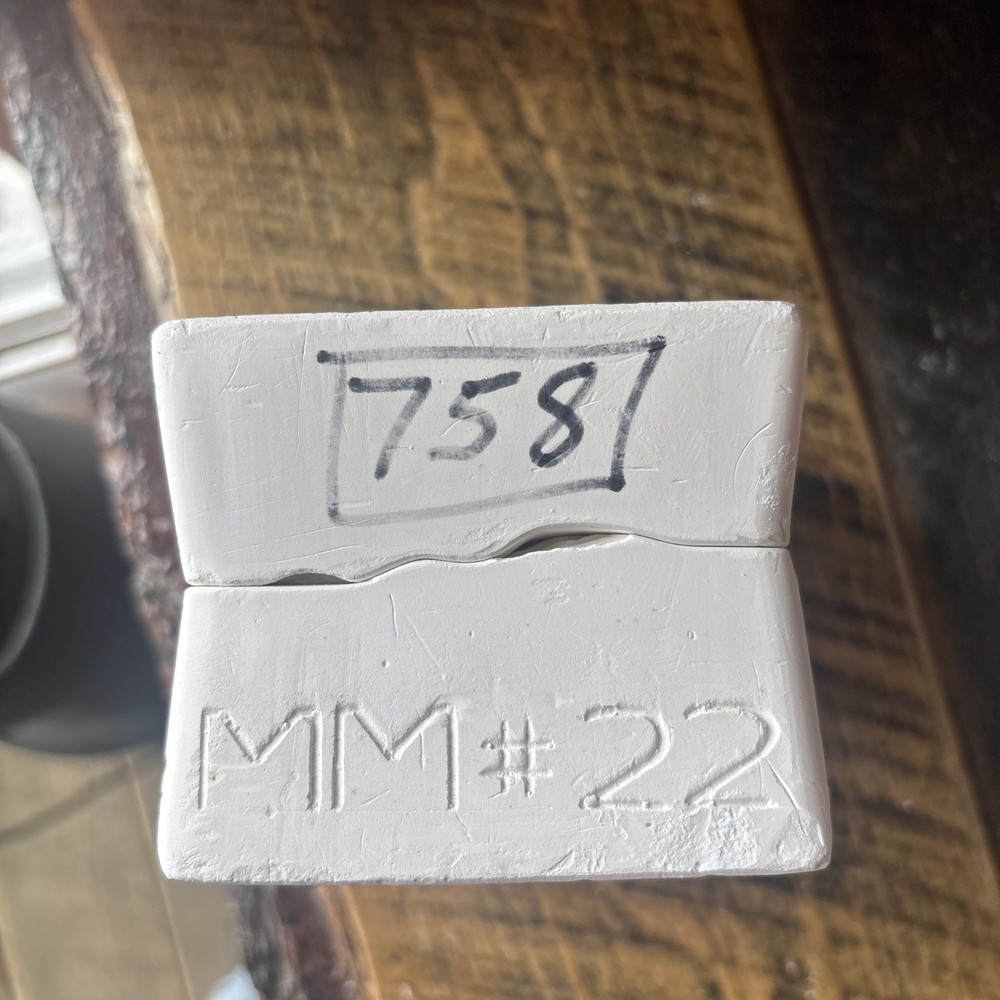Air Capitol Molds MM 22 Small Cats