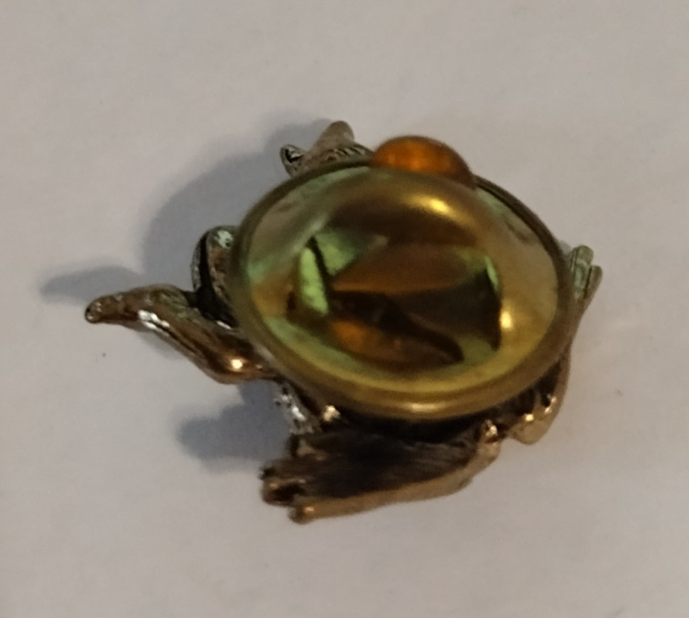 Small Frog Figure Tack Lapel Pin