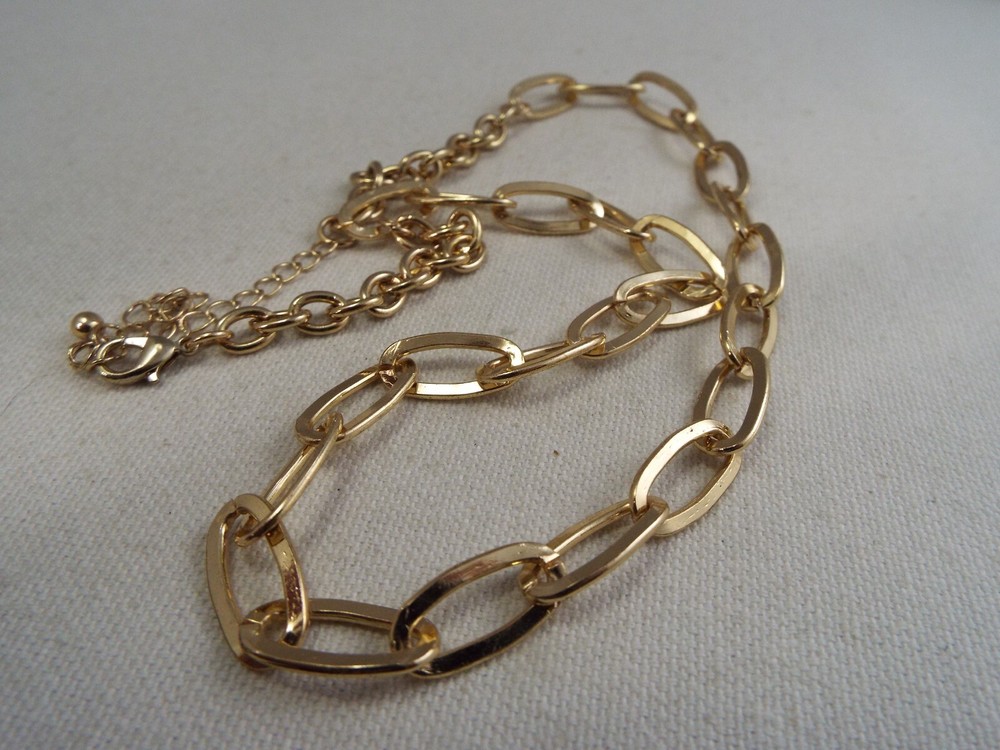 Goldtone Chain Necklace (H6)
