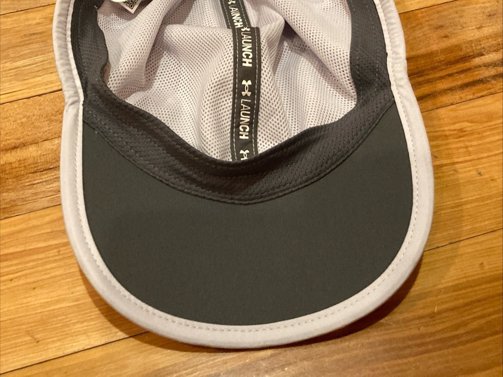 Under Armour Launch Run Lightweight Light Gray Adjustable Hat Cap Running OSFA