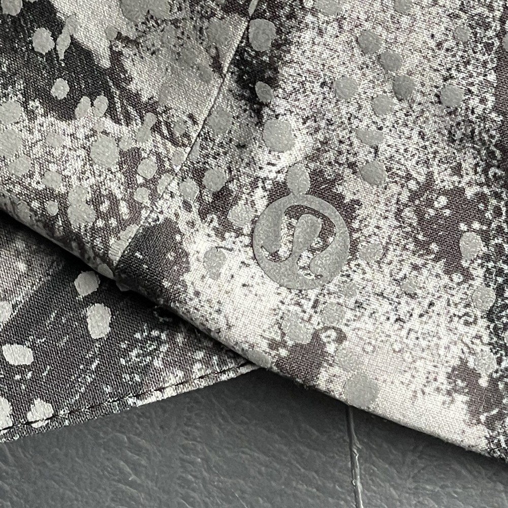 Lululemon Fast Free Run Hat Camo Rhino Grey Hook Loop Closure Reflective