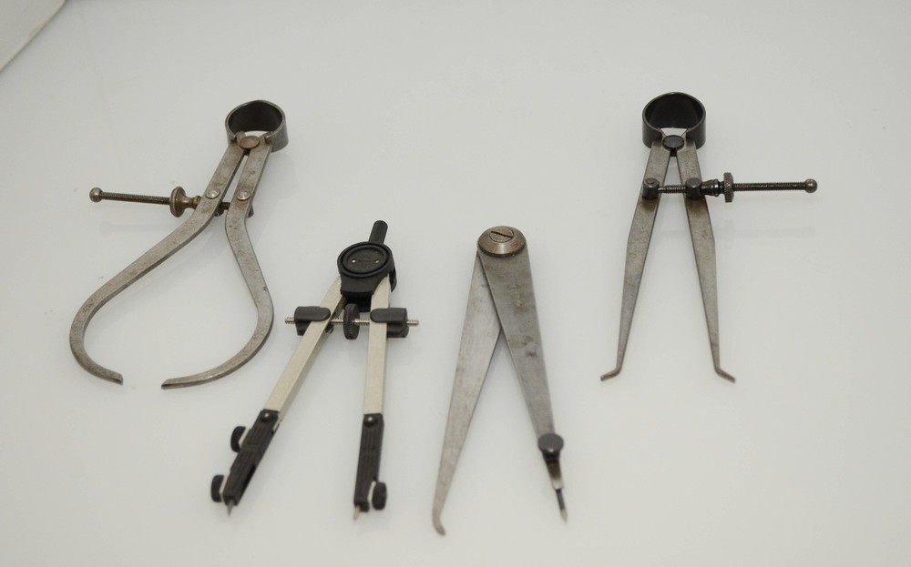 4pc Vintage -Tool’s Spring Caliper Divider Set & Compass
