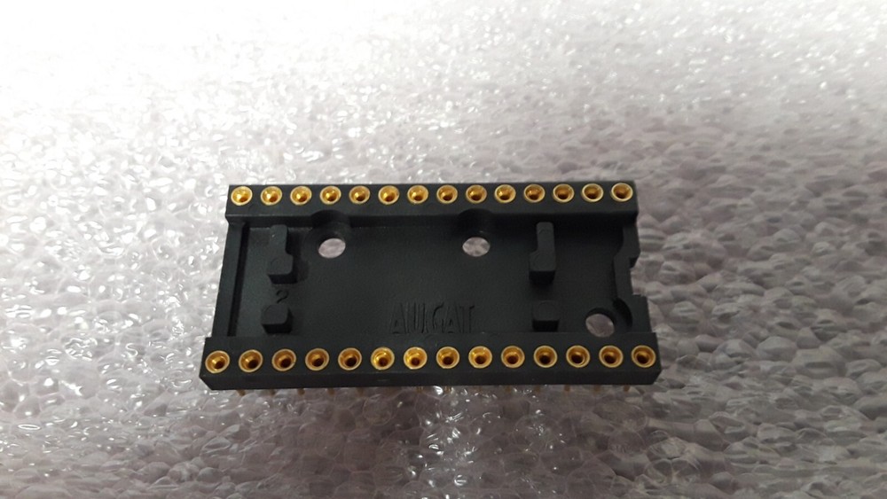 '1 PIECE' - PN# 528-AG10D - AUGAT - IC PLUG IN SOCKET