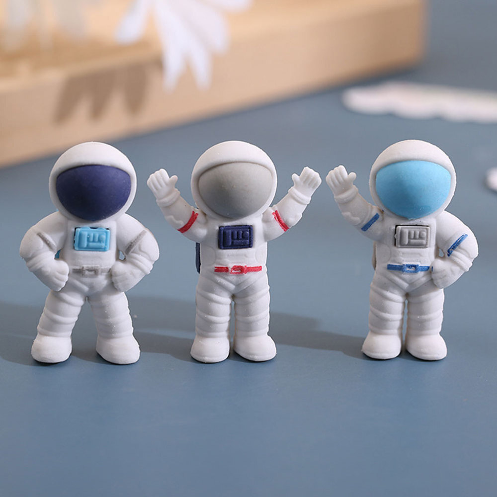 24Pcs Small Erasers Astronaut Erasers Portable Erasers Multi-function Erasers
