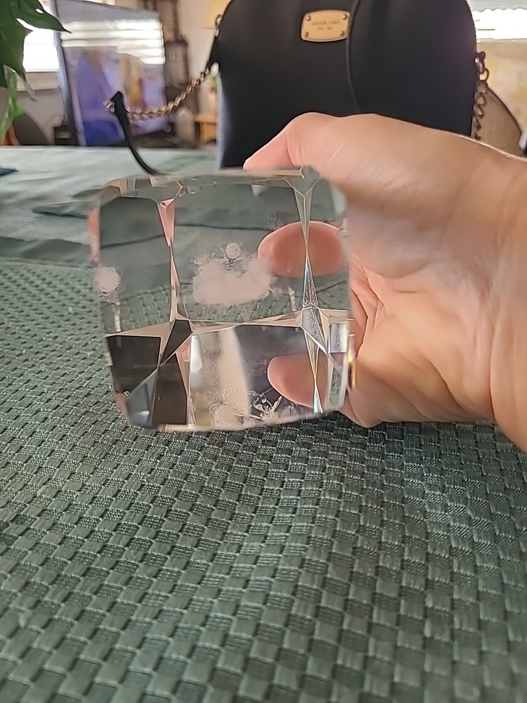 3D ETCHED PAPER WEIGHT