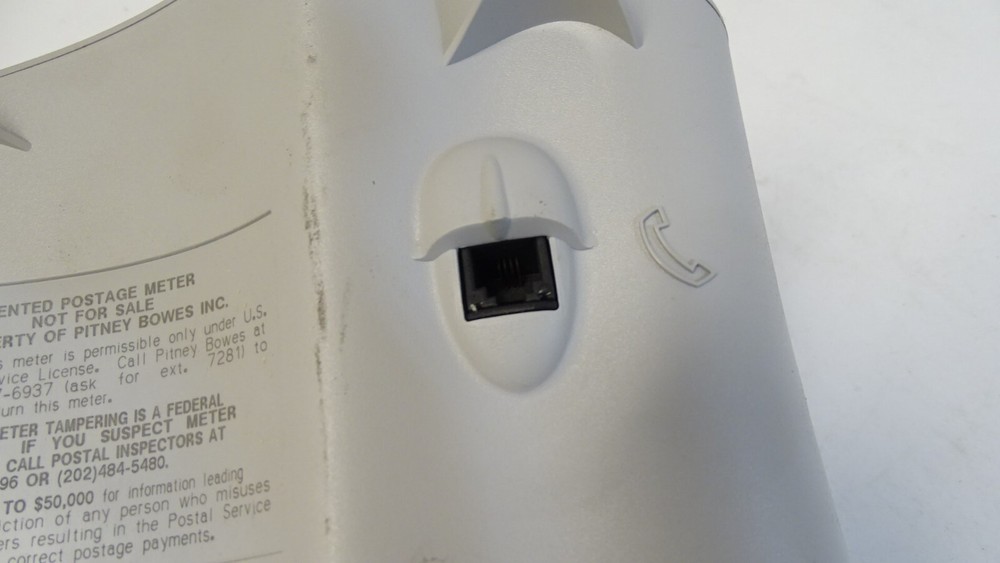 Pitney Bowes F900