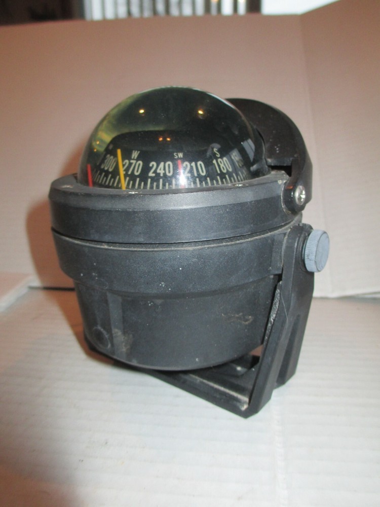 Ritchie B-81 Marine Boat Compass with Mounting Bracket C19