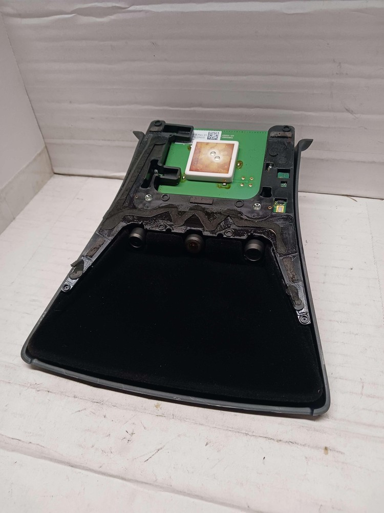 Camera/projector TESLA MODEL 3 18 WINDSHIELD MOUNT