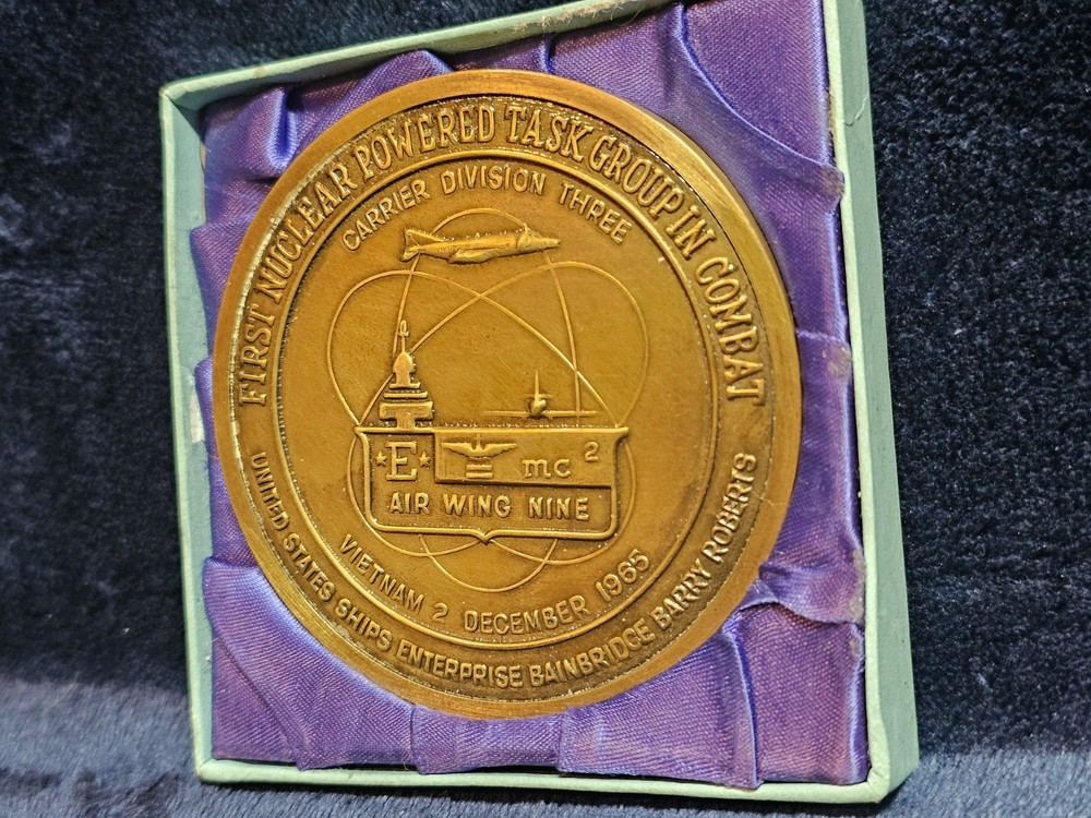 First Nuclear Powered Task Group USS Bainbride 1965 Medallion Navy 89mm Bronze