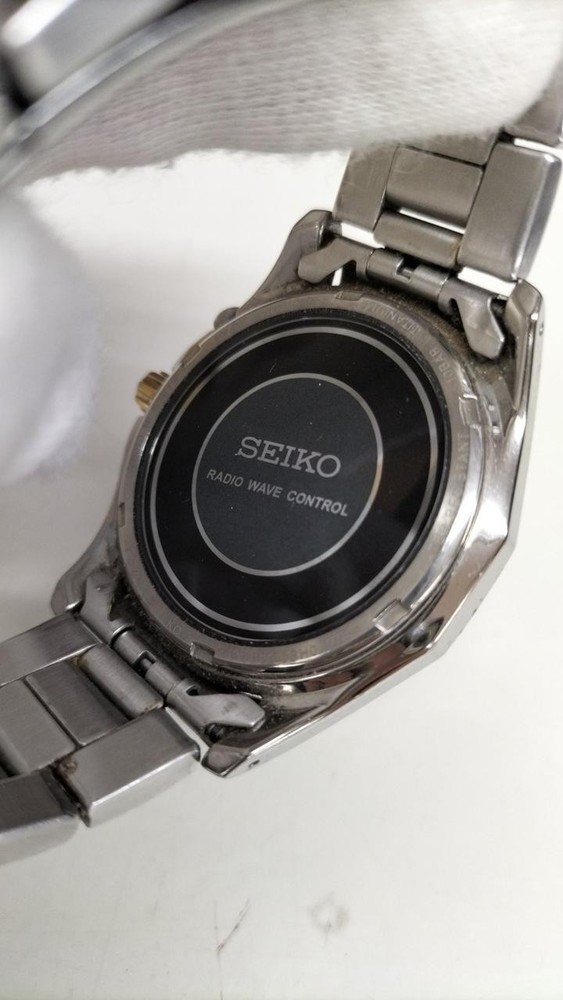 Radio Solar Model 7B22 0BH0 SEIKO