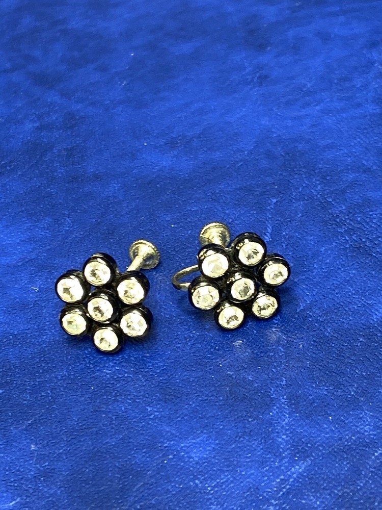 Vtg Unsigned Black Plastic Clear Rhinestone Cluster Screw Back Earrings