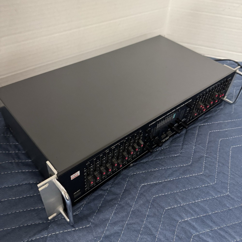 BSR EQ-3000 10-BAND STEREO FREQUENCY EQUALIZER / SPECTRUM ANALYZER - SERVICED