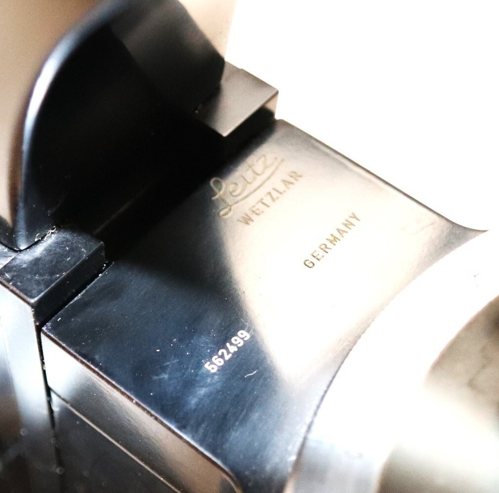 Leitz Laborlux polarizing microscope with incorporated light, 1950s'