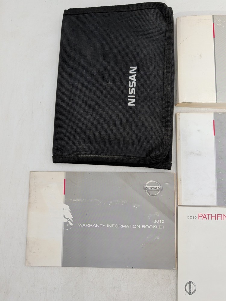 2012 Nissan Pathfinder Owners Operators Manual W/ Quick Reference Guide & Case