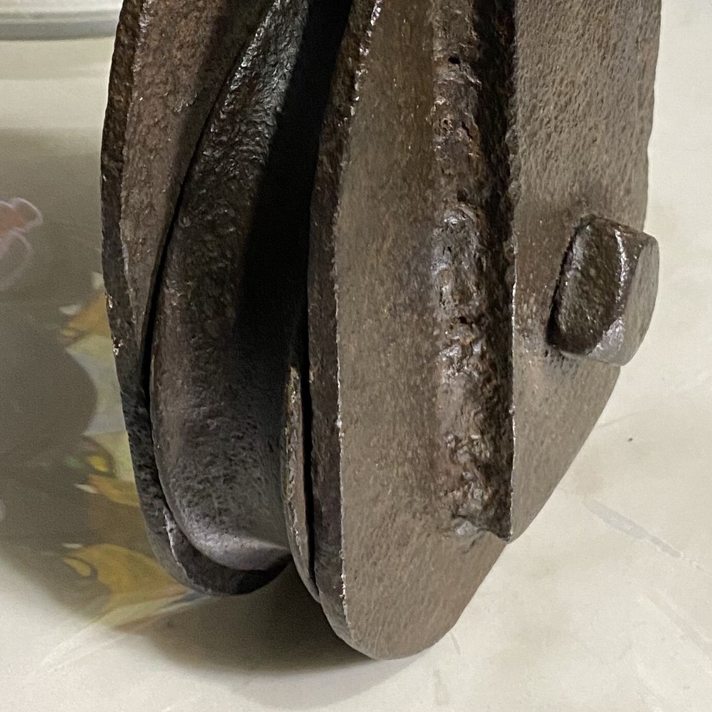 shipwreck iron pulley
