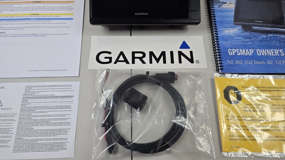 Garmin GPSMAP 742xs Chartplotter Sonar – Tested, Works Great, Complete Set