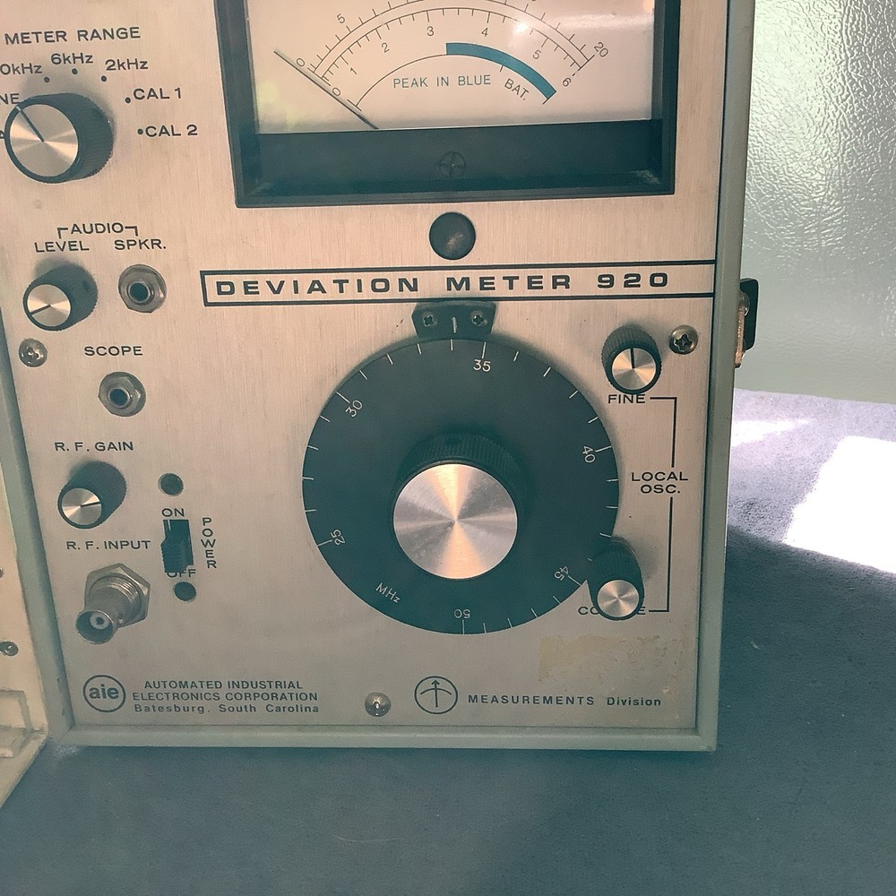 Vintage aie Deviation Meter 920 Powers On Untested