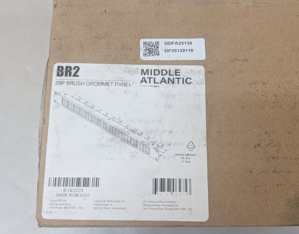 Middle Atlantic BR2 2SP Brush 2U Grommet Panel