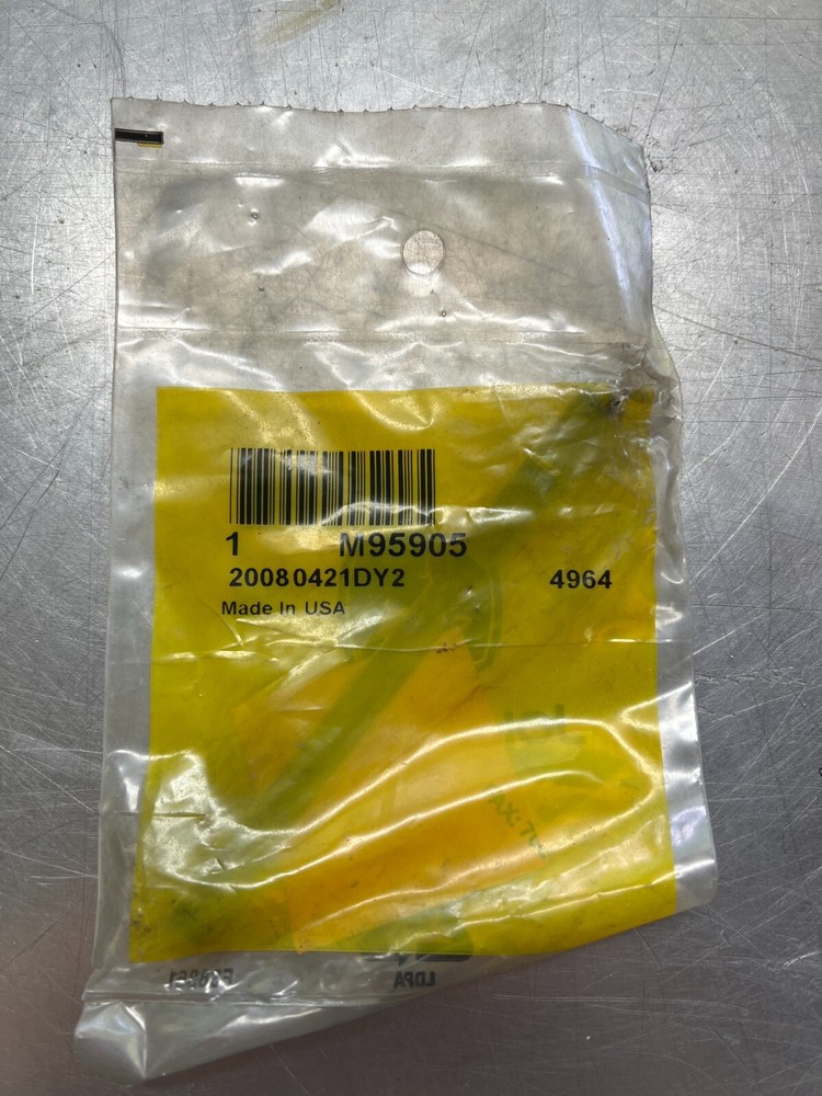 M95905 OEM John Deere Key