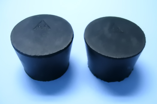 SIZE 6.5 BLACK RUBBER STOPPERS  (COUNT 2)