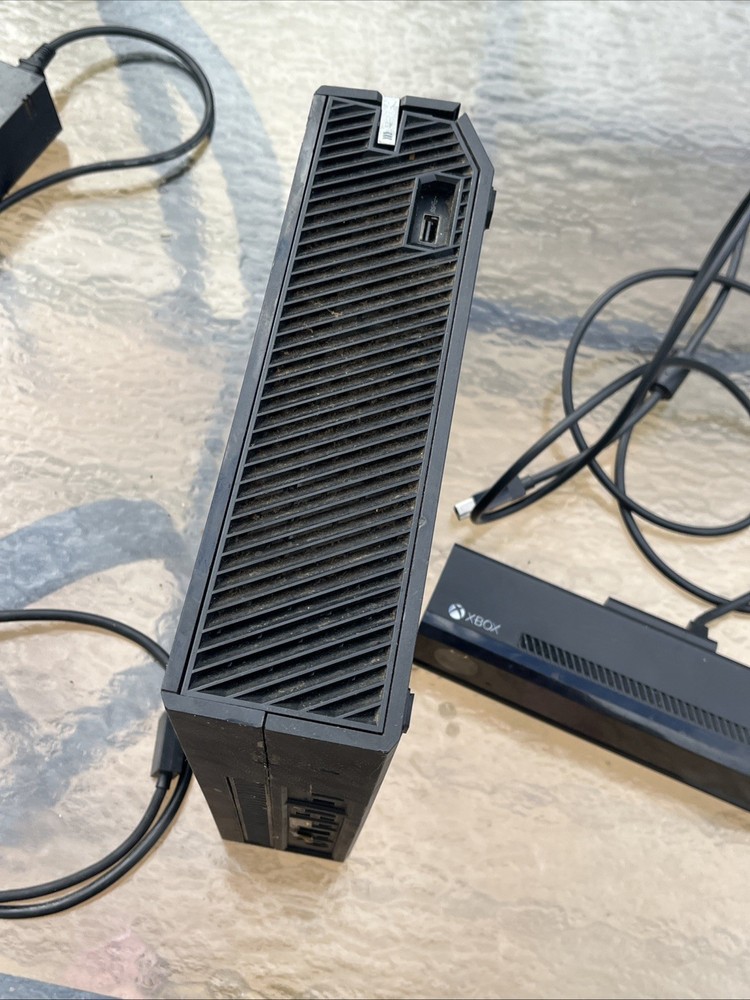 500GB Microsoft Xbox One - 1540