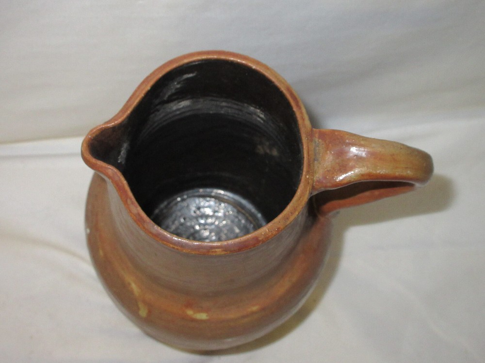 Handmade Pottery Vase LOVELY signed (GR).
