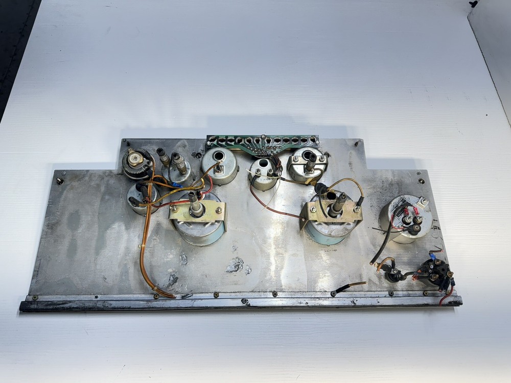 1981 Peterbilt 362 Cabover Instrumental Cluster Dash