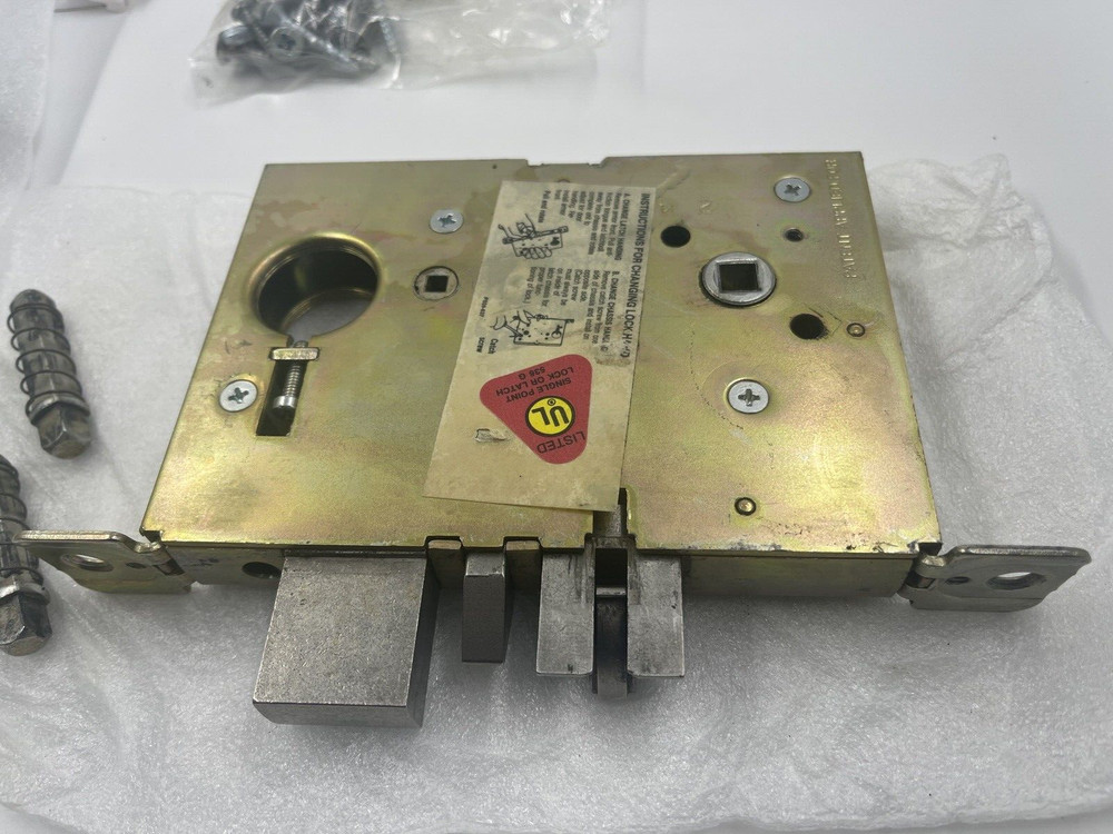 L9092EUP 06 626 00A RH schlage Electrically locking/unlocking (sold As Is)